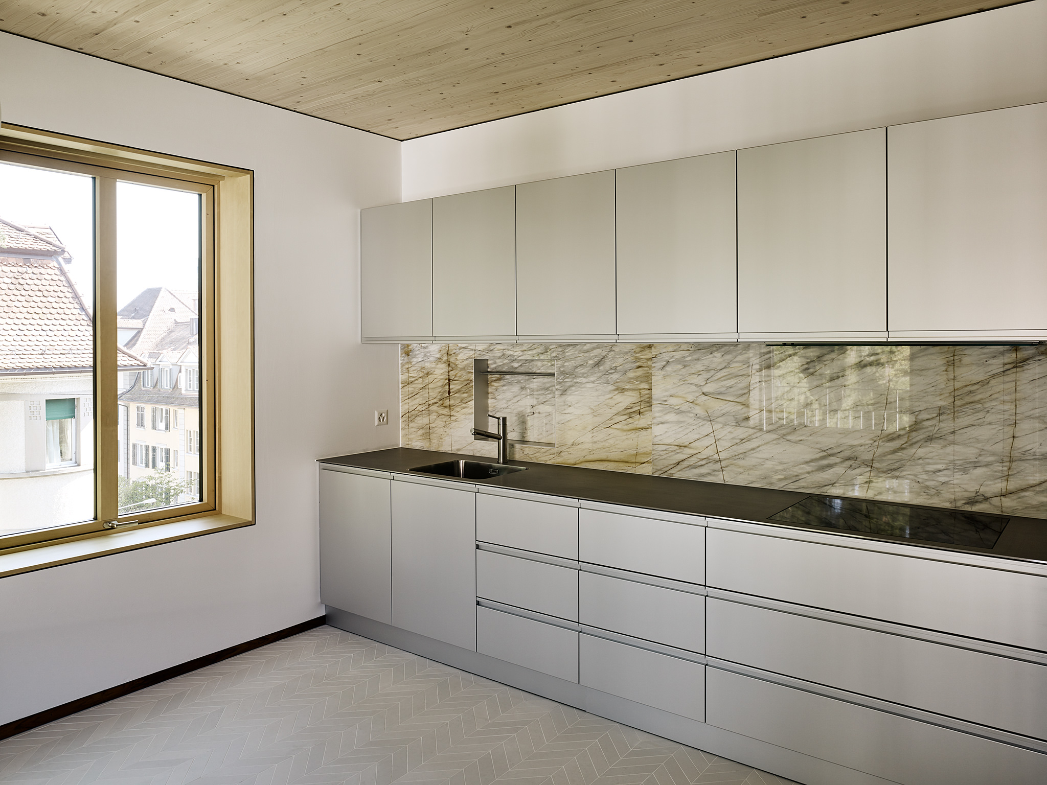 E16604 Alpa 058623 SCREEN